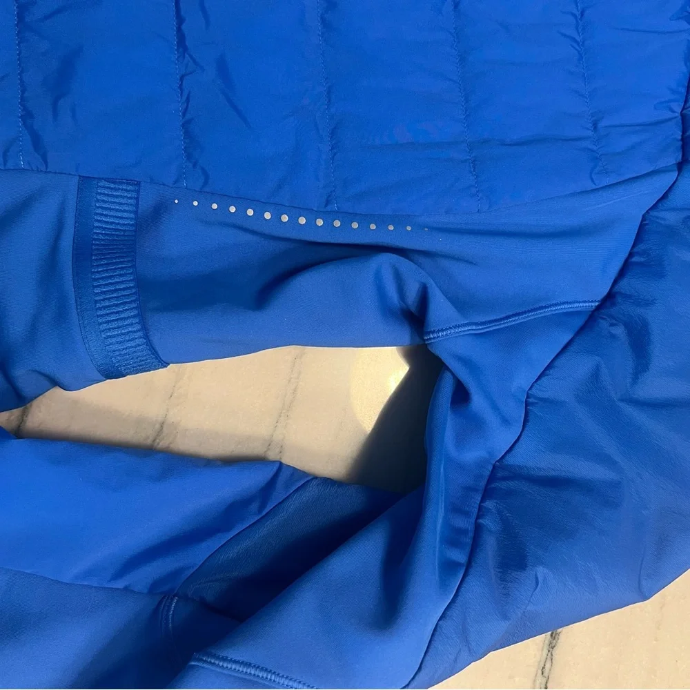 Lululemon Pull-over Blue Down Jacket - Picture 9 of 12